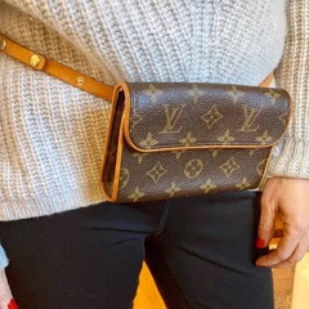Authentic LOUIS VUITTON Pochette Florentine Belt Sling Bum Bag